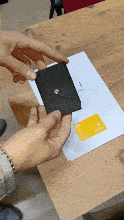 Hakiki Deri Minimalist Kartlık – 7 Kart + Nakit, Çıtçıtlı Kapak